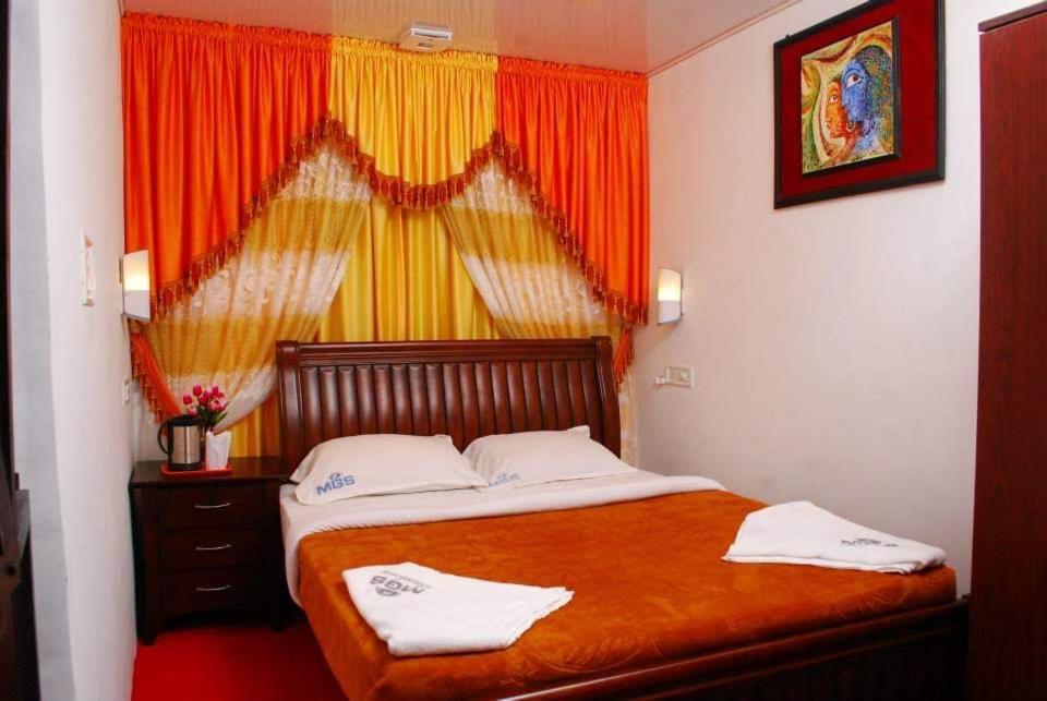 Mgs Residency Hotel Kallar Vattiyar Buitenkant foto